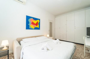 Bright apartment in Milan